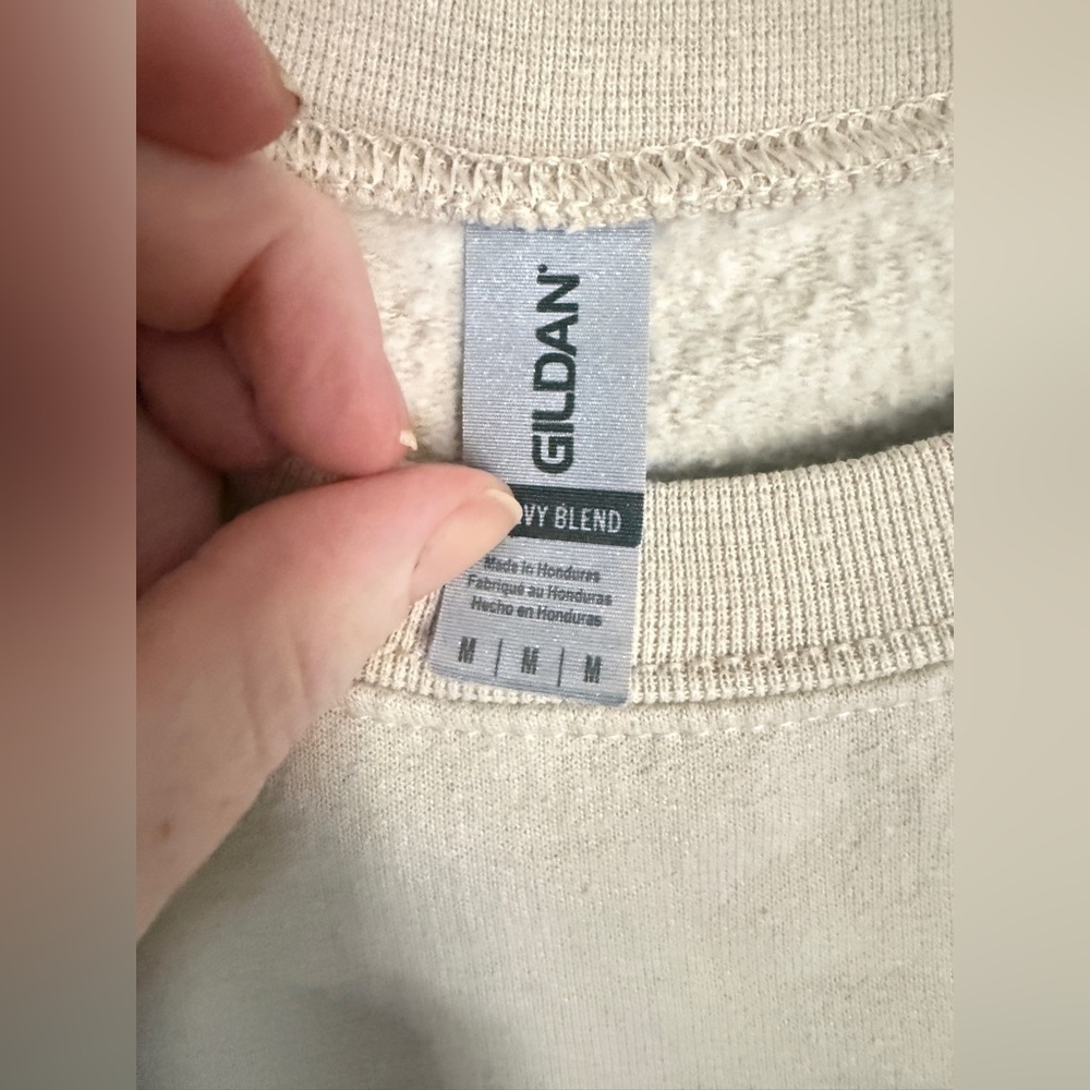 Taylor Swift Sweater - Picture 3 of 5